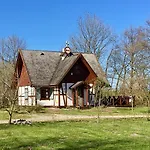 Dom Majowka I Bartoszowka I Michalowka 別荘 Karwienskie Bloto Drugie