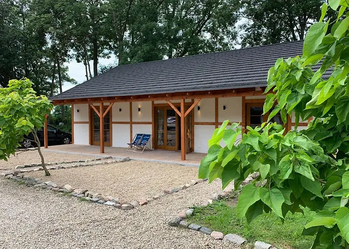 Semesterbostad Dom Majowka I Bartoszowka I Michalowka Karwienskie Bloto Drugie