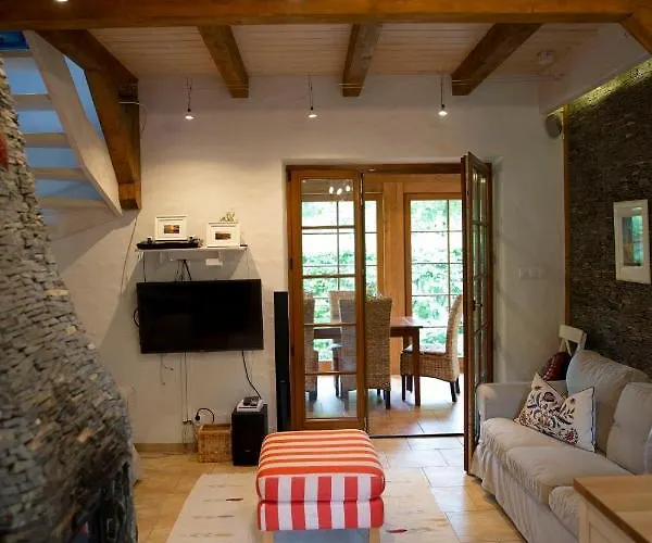 Semesterbostad Dom Majowka I Bartoszowka I Michalowka Karwienskie Bloto Drugie